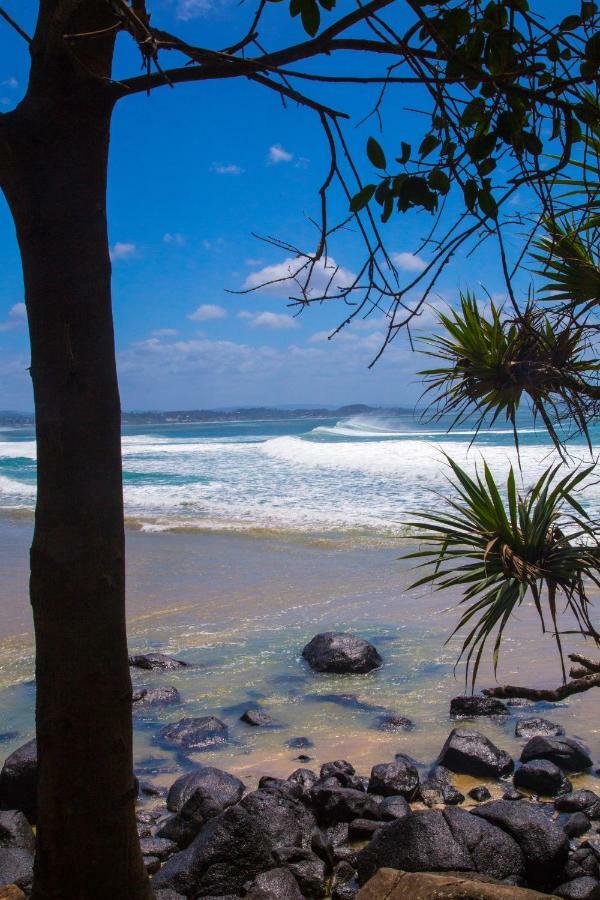 Rainbow Bay Beachhouse Coolangatta Exterior photo