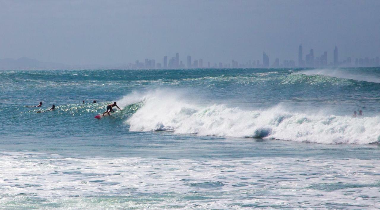 Rainbow Bay Beachhouse Coolangatta Exterior photo